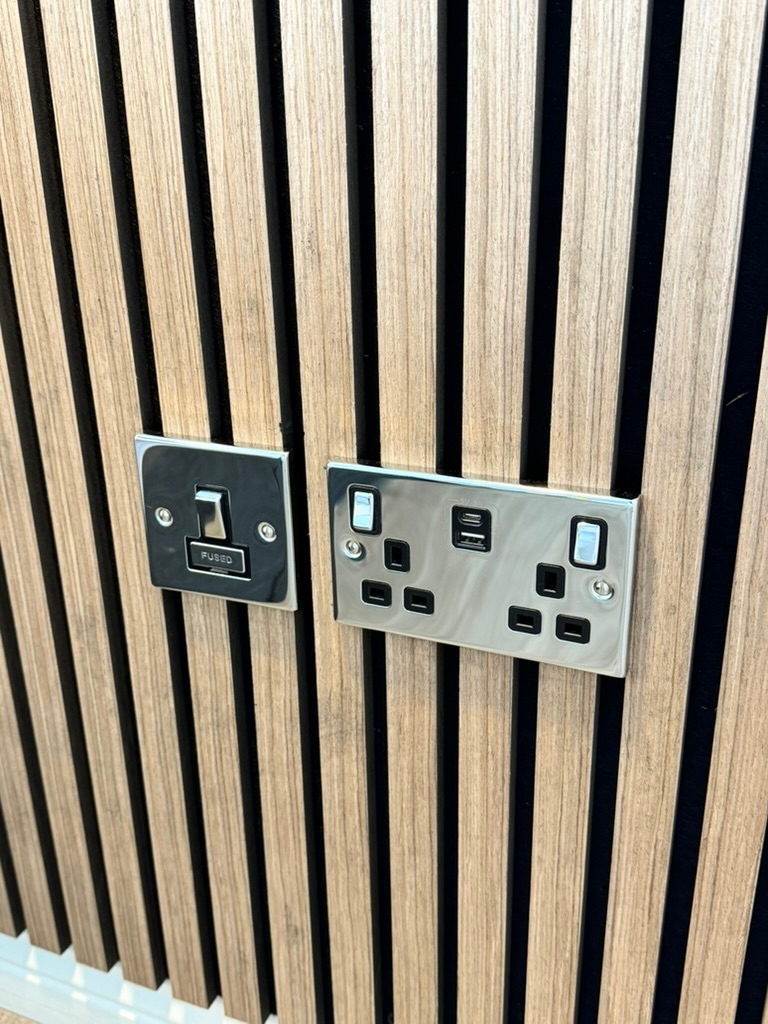 Sockets, switches & accessories