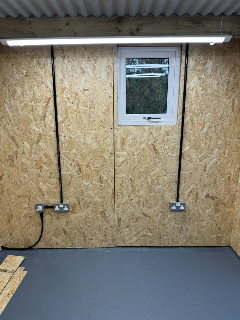 Sockets, switches & accessories